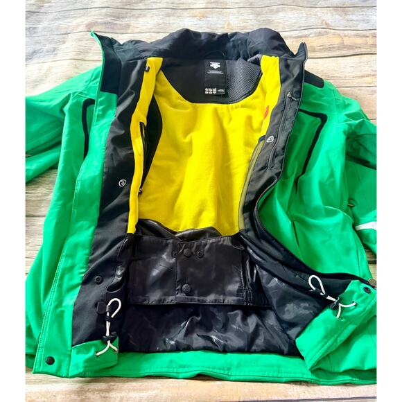 DESECENTE TOP QUALITY SKI JACKET - Picture 7 of 14
